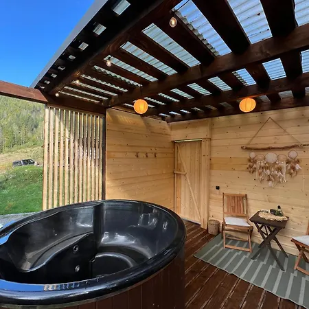 Holiday home Хижа *